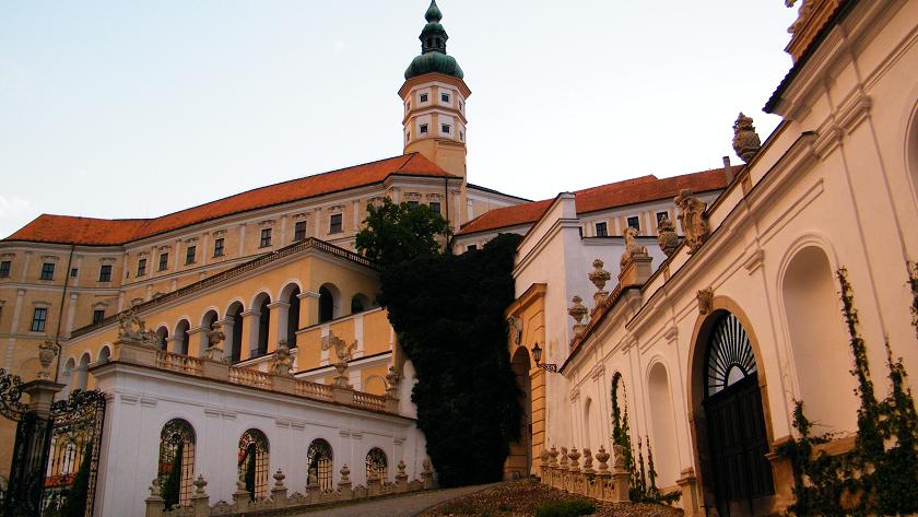 Mikulovský zámok